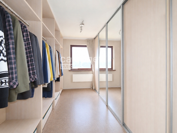 
  Продается 3-комн. квартира 210.2 м². Фото 11.