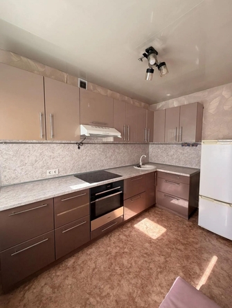 
  Сдается 3-комн. квартира 51.2 м². Фото 1.