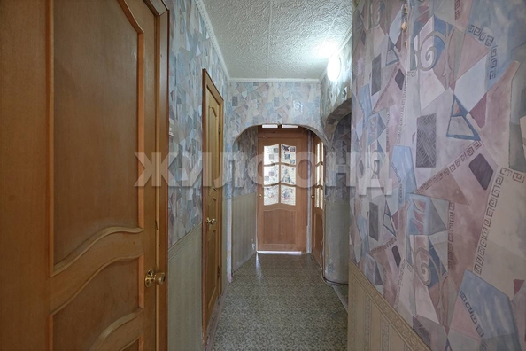 
   Продам 3-комнатную, 65.3 м², Есенина ул, 8/1

. Фото 1.