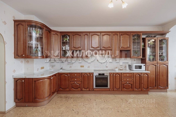 
  Продается 3-комн. квартира, 158 м², Коммунистическая ул, д. 50
. Фото 3.