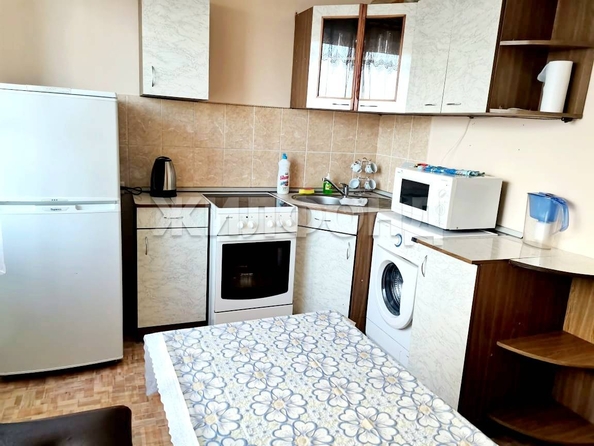 
   Продам 1-комнатную, 32.5 м², Титова ул, 238/2

. Фото 4.