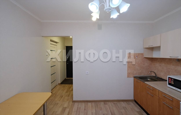 
   Продам 1-комнатную, 32.5 м², Тихвинская ул, 1

. Фото 2.