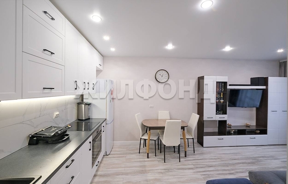 
   Продам 2-комнатную, 39.6 м², 3-й микрорайон, 15/1

. Фото 2.