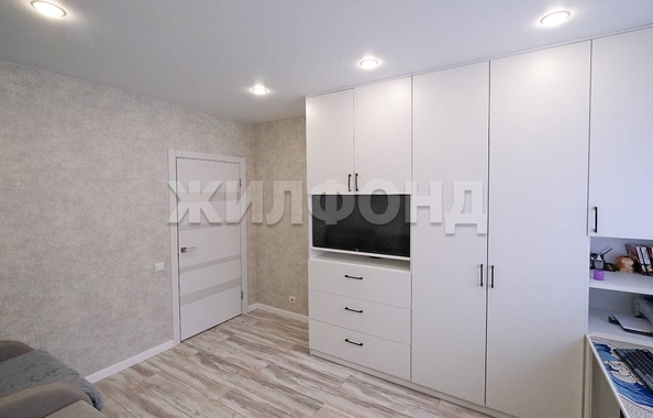 
   Продам 2-комнатную, 39.6 м², 3-й микрорайон, 15/1

. Фото 21.