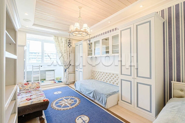 
   Продам 4-комнатную, 143 м², Романова ул, 25

. Фото 10.