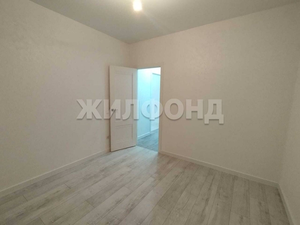 
   Продам 2-комнатную, 40 м², Октябрьская ул, 20

. Фото 4.