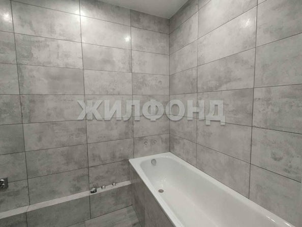 
   Продам 2-комнатную, 40 м², Октябрьская ул, 20

. Фото 6.