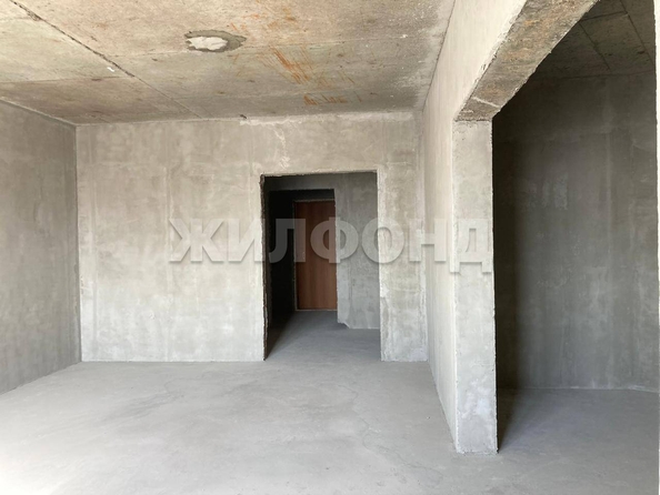 
   Продам 3-комнатную, 76.5 м², Красина ул, 56

. Фото 3.