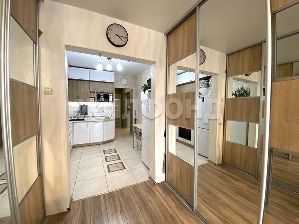 
   Продам 3-комнатную, 57.7 м², Александра Чистякова ул, 2/1

. Фото 4.