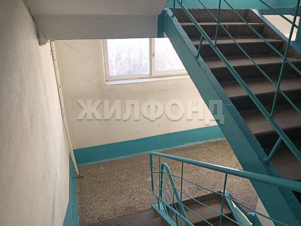 
   Продам 4-комнатную, 77.4 м², Троллейная ул, 152

. Фото 20.