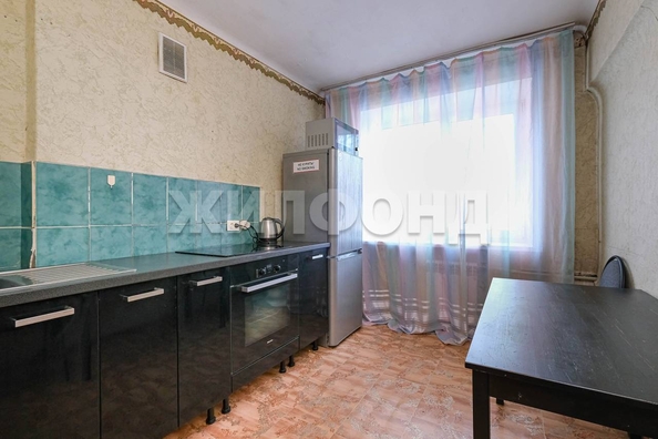 
   Продам 1-комнатную, 39.7 м², Красный пр-кт, 73

. Фото 3.