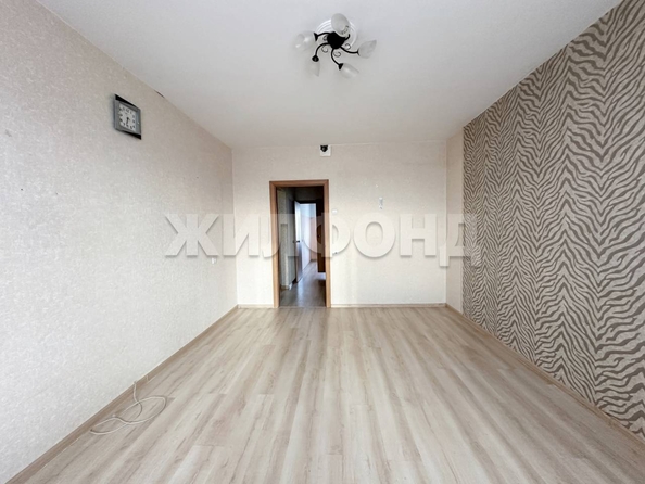 
   Продам 1-комнатную, 37.3 м², Петухова ул, 95/1

. Фото 4.