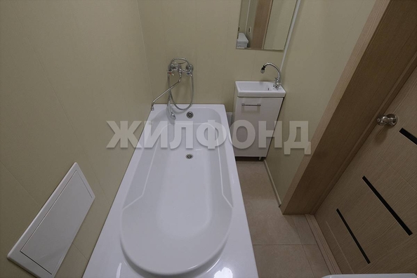 
   Продам 2-комнатную, 49.4 м², 25 лет Октября ул, 25/1

. Фото 9.