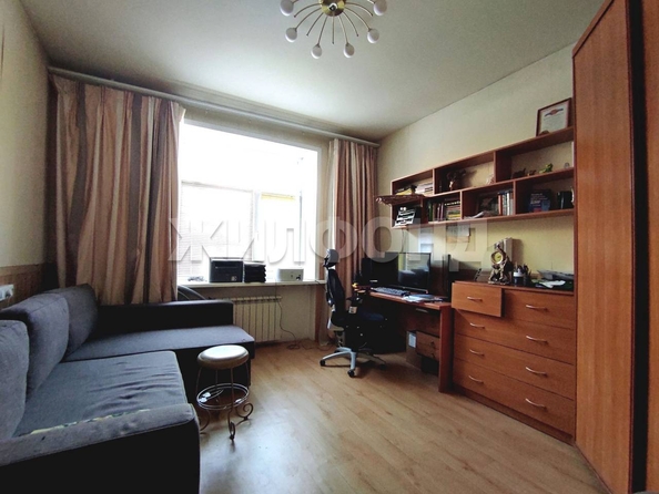 
   Продам 3-комнатную, 76.1 м², Народная ул, 35/1

. Фото 1.