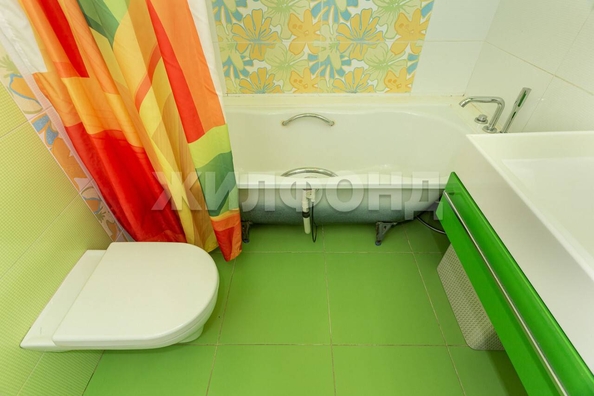 
   Продам 3-комнатную, 87.8 м², Героев Революции ул, 35

. Фото 11.