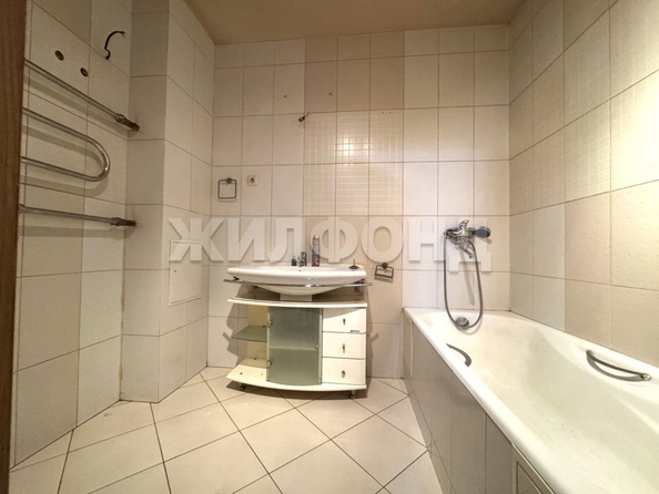 
   Продам 3-комнатную, 77.6 м², Волховская ул, 33/1

. Фото 14.