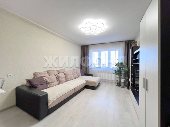 
   Продам 3-комнатную, 72.7 м², Спортивная ул, 17

. Фото 2.