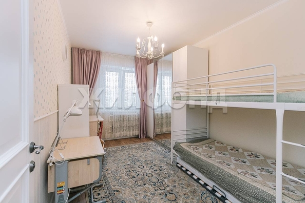 
   Продам 3-комнатную, 76.9 м², 2-й (4 мкр.) кв-л, 204/1

. Фото 9.