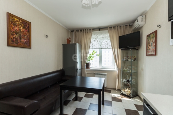 
   Продам 1-комнатную, 42.4 м², Татьяны Снежиной ул, 41

. Фото 1.