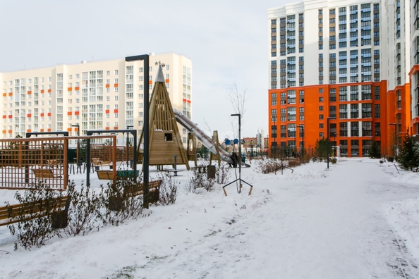 
   Продам 2-комнатную, 58.6 м², Рельефная ул, 106/3

. Фото 38.