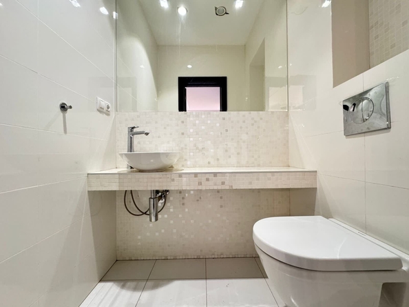 
   Продам 3-комнатную, 89 м², Сухарная ул, 101

. Фото 17.