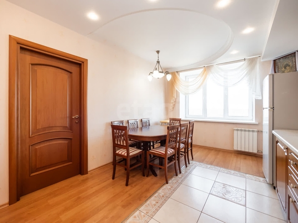 
   Продам 4-комнатную, 132 м², Обская ул, 50/1

. Фото 5.