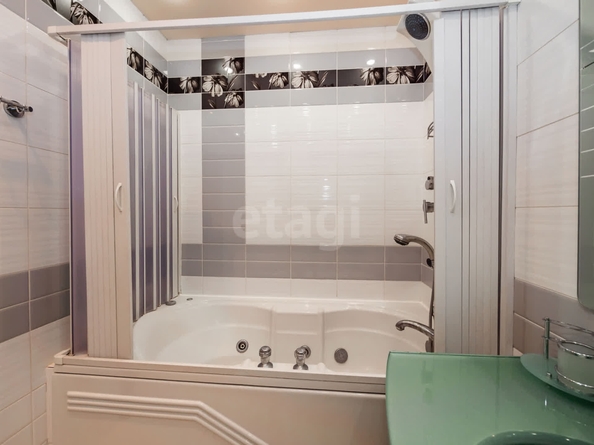 
   Продам 4-комнатную, 132 м², Обская ул, 50/1

. Фото 21.