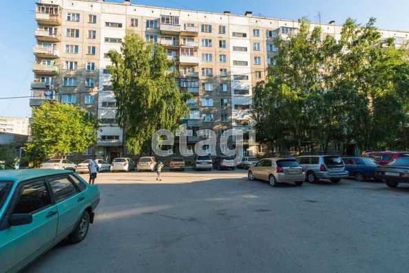 
   Продам 3-комнатную, 59.3 м², Курганская ул, 38

. Фото 26.