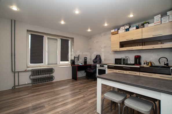 
   Продам 2-комнатную, 35.6 м², Венская ул, 15

. Фото 13.