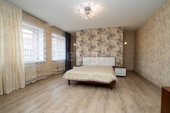 
   Продам 4-комнатную, 144.9 м², Вертковская ул, 42

. Фото 24.