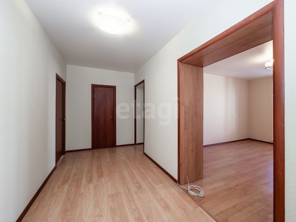 
   Продам 2-комнатную, 61.1 м², Обская ул, 50/2

. Фото 3.