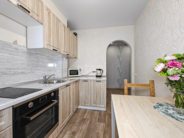 
   Продам 2-комнатную, 43.2 м², Выборная ул, 107

. Фото 3.