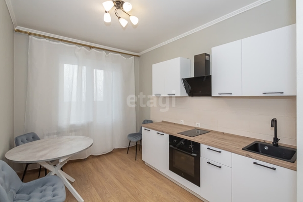 
   Продам 1-комнатную, 38 м², Крылова ул, 34

. Фото 1.