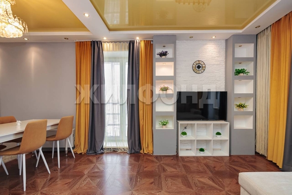 
  Продается 3-комн. квартира, 98.2 м², Военная ул, д. 16
. Фото 6.