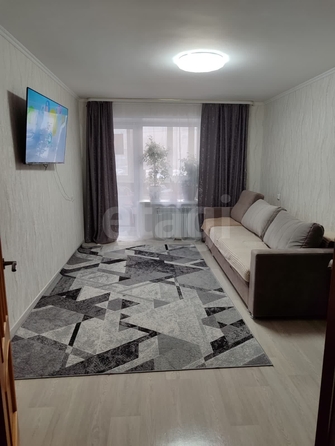 
   Продам 3-комнатную, 65.9 м², Каунасская ул, 1/1

. Фото 2.