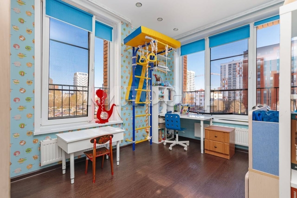 
   Продам 3-комнатную, 75.7 м², Владимира Заровного ул, 26

. Фото 14.
