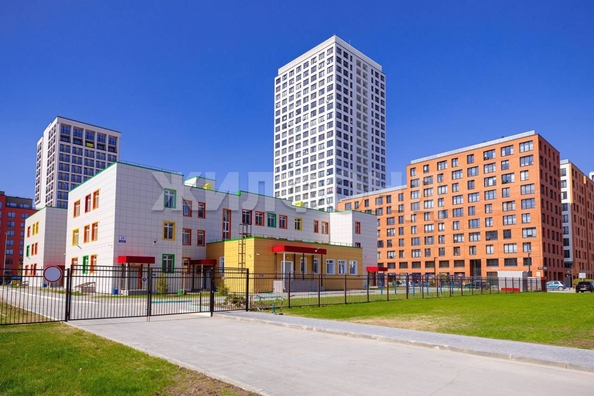
   Продам 3-комнатную, 75.7 м², Владимира Заровного ул, 26

. Фото 35.