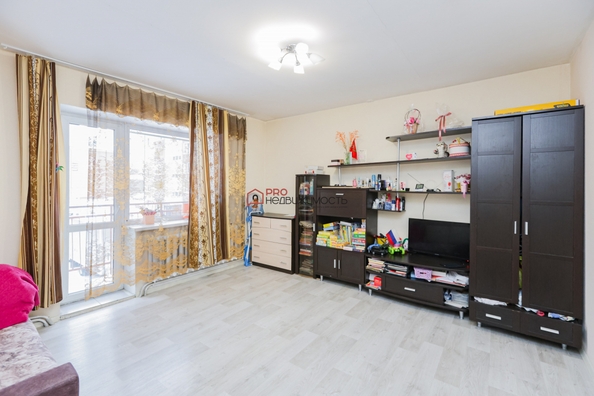 
  Продается 2-комн. квартира, 54.7 м², Бебеля ул, д. 34
. Фото 1.