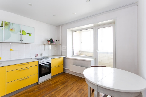 
   Продам 2-комнатную, 60.5 м², Немировича-Данченко ул, 120/5

. Фото 1.