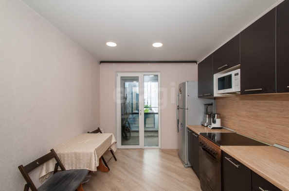 
  Продается 2-комн. квартира, 56.9 м², Большевистская ул, д. 108
. Фото 5.
