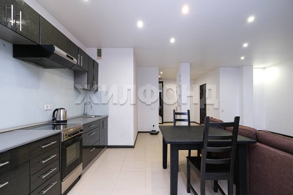 
   Продам 2-комнатную, 76.4 м², Галущака ул, 4

. Фото 8.