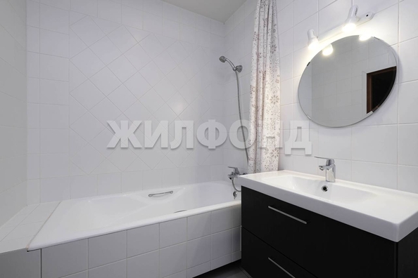 
  Продается 2-комн. квартира, 57.3 м², Кирова ул, д. 346
. Фото 24.