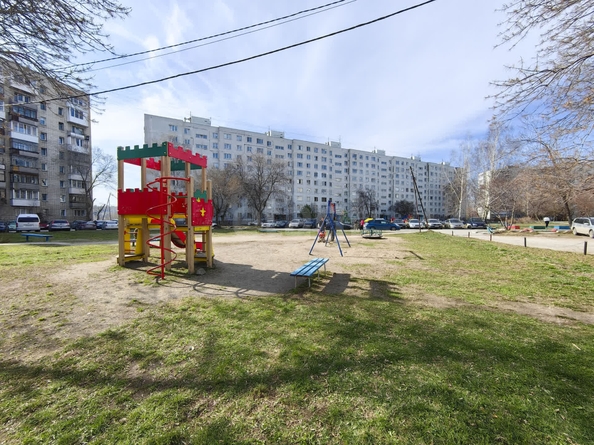 
   Продам 3-комнатную, 57.5 м², Макаренко ул, 15

. Фото 29.