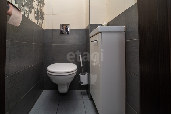 
   Продам 3-комнатную, 71.5 м², Петухова ул, 6/4

. Фото 12.