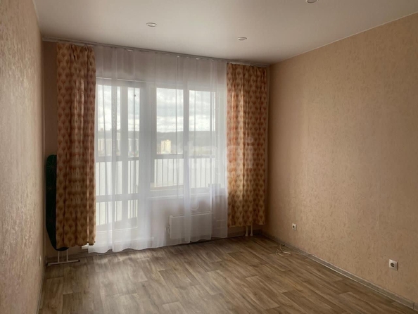 
   Продам 1-комнатную, 36.4 м², Виноградова ул, 5

. Фото 2.