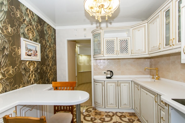 
   Продам 4-комнатную, 77.1 м², Тульская ул, 90

. Фото 4.