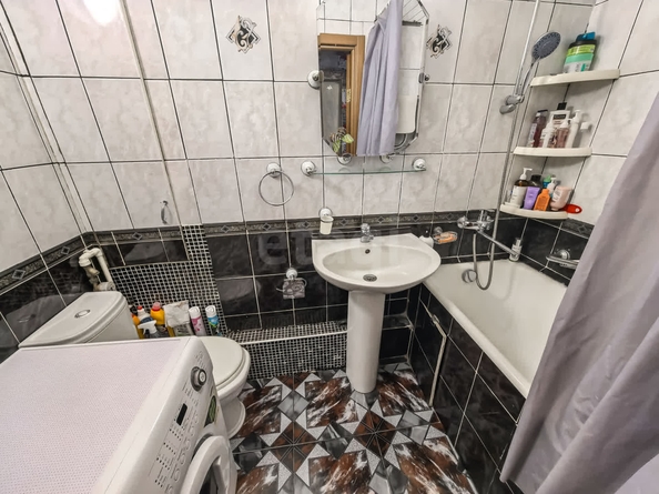 
   Продам 3-комнатную, 54.6 м², Олеко Дундича ул, 25

. Фото 9.