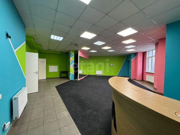
   Сдам помещение, 88.4 м², В. Высоцкого ул, 49

. Фото 1.