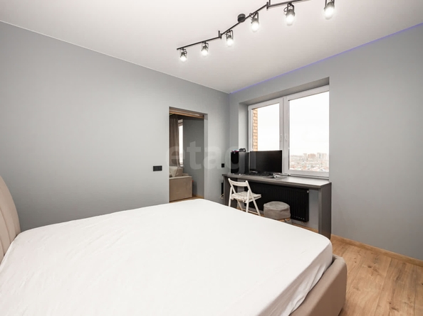 
   Продам 2-комнатную, 37.9 м², Кирова ул, 274

. Фото 10.