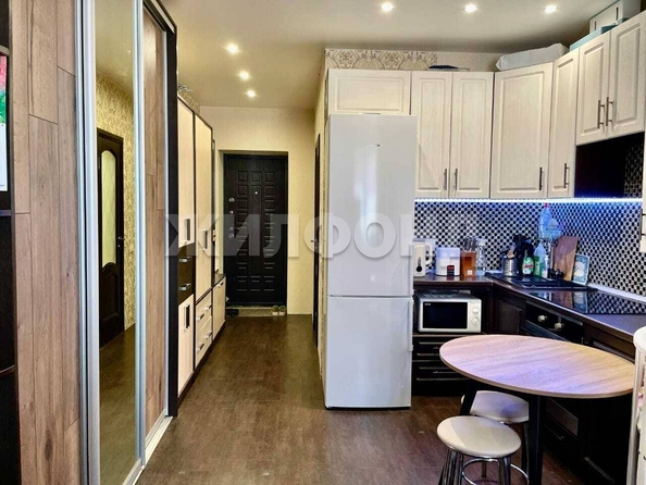 
   Продам 1-комнатную, 24.9 м², Дивногорская ул, 150/1

. Фото 3.
